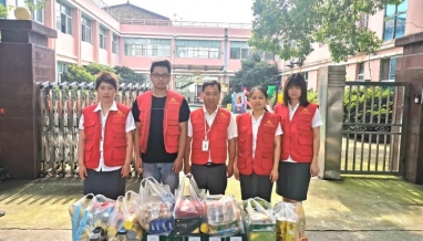 立信丨慰問兒童福利院送愛心