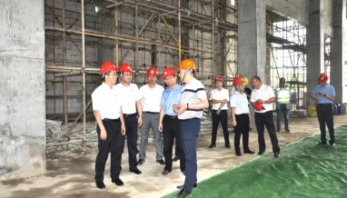 立信丨市委副書記、市長于會游同志一行蒞臨我公司桐鄉(xiāng)市污泥及工業(yè)固體廢棄物資源綜合利用項目進(jìn)行調(diào)研指導(dǎo)